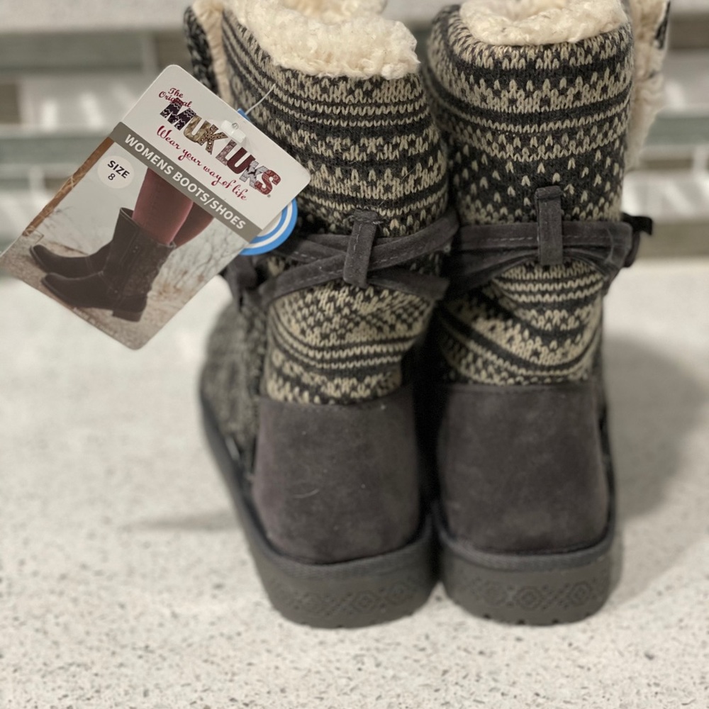MUKLUKS BOOTS 4-WOMEN, SIZE 8. - Picture 4 of 11
